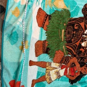 Colorful Hawaiian Themed Blanket